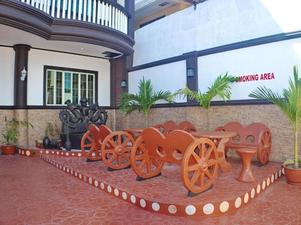 Mayon Backpackers Hostel Legazpi Esterno foto