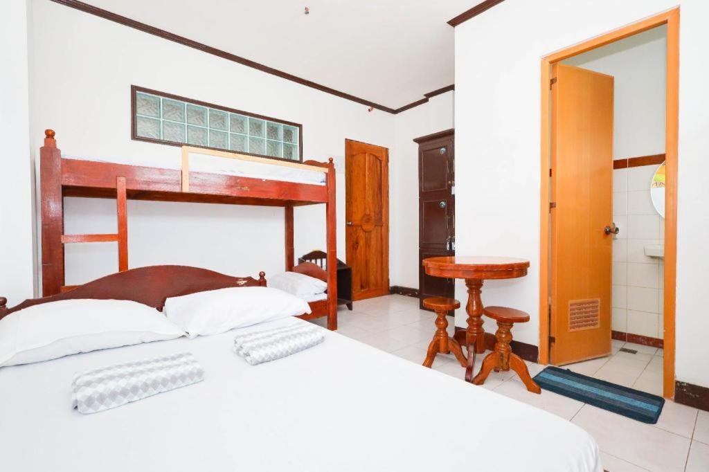 Mayon Backpackers Hostel Legazpi Esterno foto