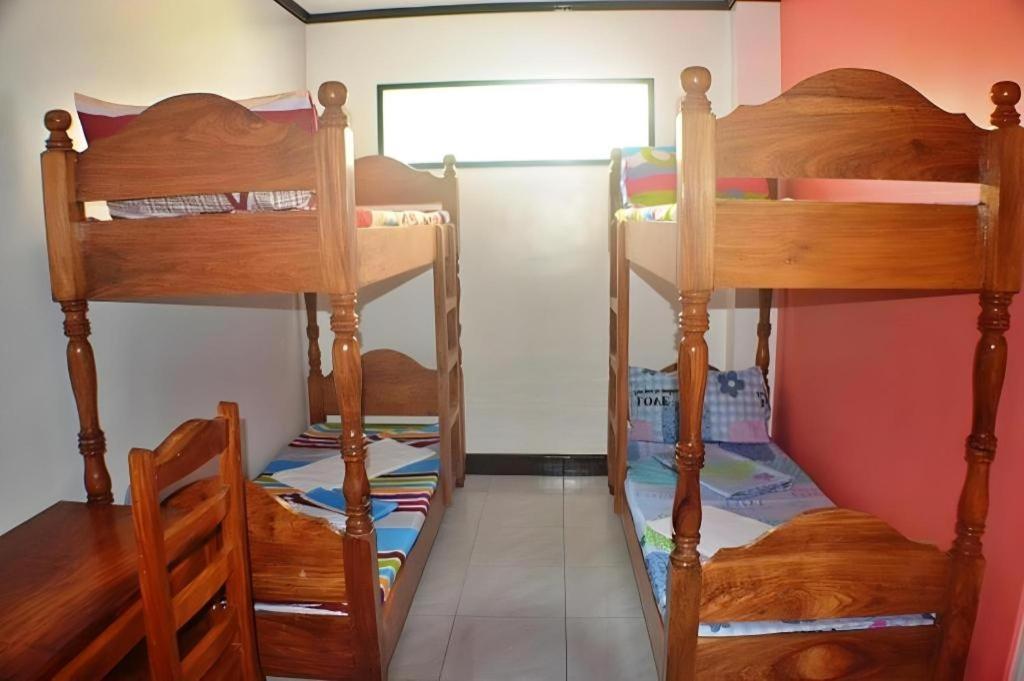 Mayon Backpackers Hostel Legazpi Esterno foto