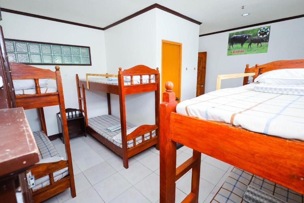 Mayon Backpackers Hostel Legazpi Esterno foto